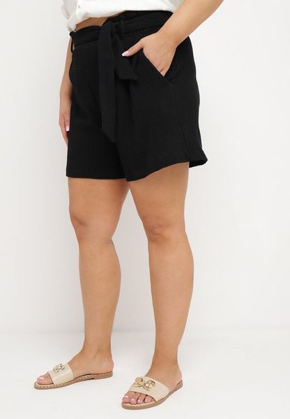 Czarne Szorty z Bawełny z Gumką w Pasie i Materiałowym Paskiem Melluna. Czarne szorty damskie Born2be, bez wzorów, z bawełny, eleganckie, z podwyższonym stanem. Za 69.99 zł.