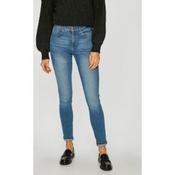 Wrangler - Jeansy Body Bespoke. Niebieskie jeansy damskie Wrangler, bez wzorów, z bawełny, z podwyższonym stanem. W wyprzedaży za 259.90 zł.