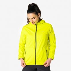 Kurtka do biegania przeciwdeszczowa damska Kiprun Run 900 Rain. Szare kurtki sportowe damskie KIPRUN, na zimę, l, bez wzorów, z materiału, bez ramiączek, bez kaptura, do biegania. Za 399.99 zł.