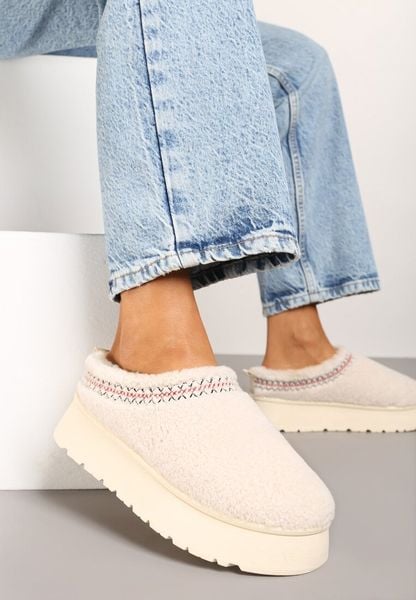 Beżowe Śniegowce na Platformie Ozdobione Haftem i Niską Cholewką Zinnicira. Brązowe śniegowce damskie Renee, z jeansu, przed kostkę, bez zapięcia. Za 69.99 zł.