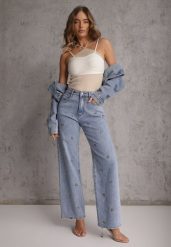 Niebieskie Szerokie Jeansy z Bawełną High Waist z Haftowanym Wzorem Donlopes. Niebieskie jeansy damskie Renee, bez wzorów, z bawełny, z podwyższonym stanem. Za 139.99 zł.