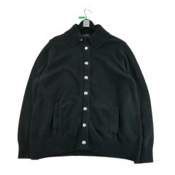 Second life - Damski czarny sweter - Stan bardzo dobry. Czarne swetry nierozpinane damskie Ralph Lauren, bez wzorów, sportowe, bez kołnierzyka, bez ramiączek. Za 127.76 zł.