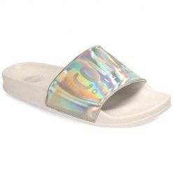Klapki damskie Colmar Slipper Lux. Klapki damskie Colmar, bez wzorów, z materiału, bez obcasa, bez zapięcia. W wyprzedaży za 59.99 zł.