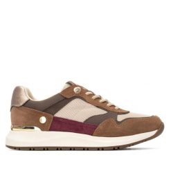 Buty trekkingowe Xti 144206 Cui. Brązowe obuwie trekkingowe damskie Xti, z materiału, bez zapięcia. Za 284.40 zł.