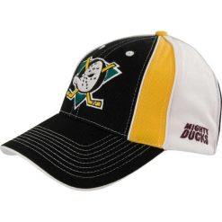 Czapka Snapback Mighty Ducks - Kultowa i Regulowana. Fioletowe czapki damskie GLENMUIR, bez wzorów, z bawełny, eleganckie. Za 175.99 zł.