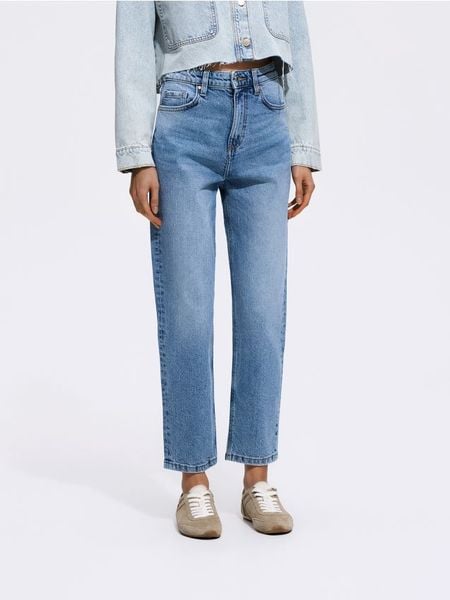 Jeansy mom fit slim - niebieski. Niebieskie jeansy damskie Reserved, bez wzorów, z bawełny. Za 129.99 zł.