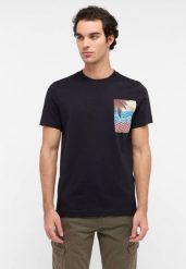 Męski T-Shirt Mustang Style Austin Jet Black 1016270 4188. Czarne t-shirty męskie Mustang, m, bez wzorów, bez kołnierzyka, bez ramiączek. Za 69.99 zł.