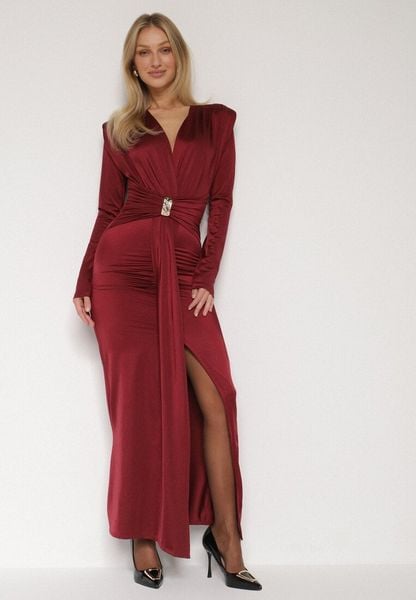 Bordowa Elegancka Sukienka z Trenem i Rozcięciem Atissa. Czerwone sukienki damskie Born2be, na imprezę, m, z aplikacjami, eleganckie, bez kołnierzyka, bez ramiączek, dopasowane. Za 169.99 zł.