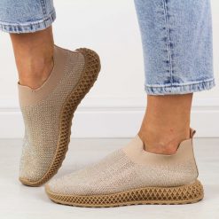 Beżowe sportowe buty damskie z cyrkoniami DiA Tw121. Brązowe obuwie sportowe damskie DiA, na lato, bez wzorów, ze skóry, bez zapięcia, trekkingowe. Za 169.00 zł.