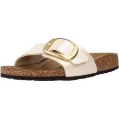 Klapki damskie Birkenstock Madrid Big Buckle. Białe klapki damskie Birkenstock, na lato, bez wzorów, z materiału, bez obcasa, bez zapięcia. Za 699.99 zł.
