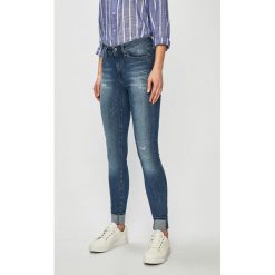 G-Star Raw - Jeansy. Niebieskie jeansy damskie G-Star Raw, bez wzorów, z bawełny. W wyprzedaży za 429.90 zł.