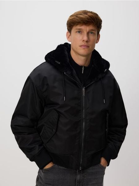 Dwustronna kurtka bomberka - czarny. Czarne kurtki męskie Reserved, l, bez wzorów, z tkaniny, bez kaptura. Za 299.99 zł.