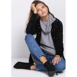 Czarny Kardigan Warm Hugs. Czarne kardigany damskie Born2be, na jesień, l, bez wzorów, bez kołnierzyka. Za 54.99 zł.