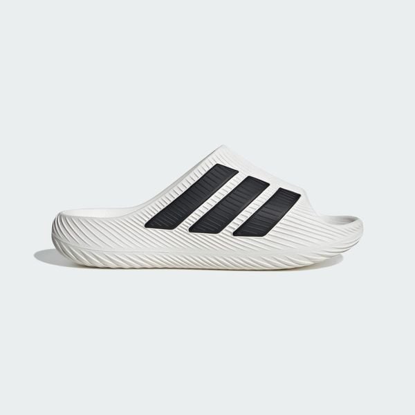 KLAPKI PURECHILL. Białe klapki męskie Adidas, bez wzorów, z gumy, bez zapięcia. Za 219.00 zł.