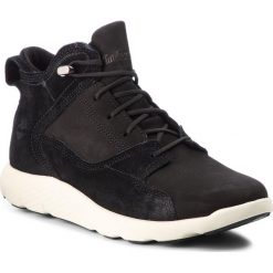 Trzewiki TIMBERLAND - Flyroam Leather Hiker TB0A1SBN0011 Black. Czarne botki męskie Timberland, bez wzorów, z materiału, bez obcasa, bez zapięcia. W wyprzedaży za 399.00 zł.
