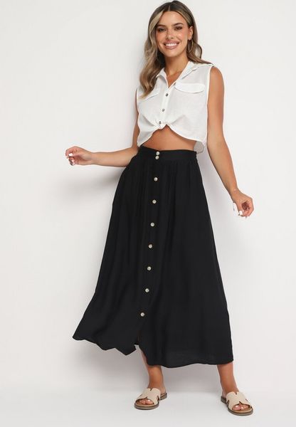 Czarna Spódnica Wiskozowa z Lnem o Rozkloszowanym Kroju z Guzikami Namsilla. Czarne spódnice damskie Born2be, na lato, s, z aplikacjami, z materiału, maxi, rozkloszowane. Za 39.99 zł.