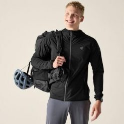 Męska kurtka Endurance: wodoodporna, wiatroodporna, elastyczna z kapturem. Czarne kurtki męskie Dare 2B, m, bez wzorów, z elastanu, z kapturem. W wyprzedaży za 279.99 zł.