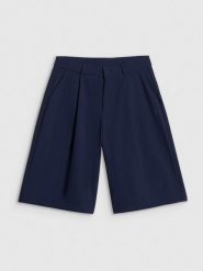 4F Spodenki casual damskie - granatowe M. Niebieskie szorty damskie 4F, bez wzorów, z tkaniny, casualowe, z podwyższonym stanem. Za 169.99 zł.