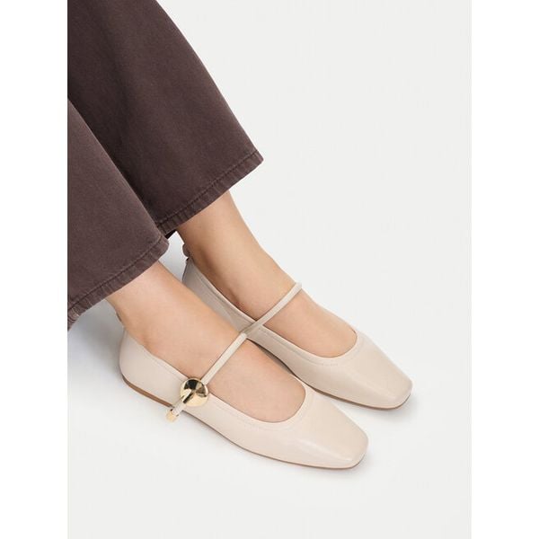 Baleriny MEXX. Brązowe balerinki damskie Mexx, bez wzorów, bez obcasa, bez zapięcia. Za 269.99 zł.