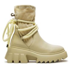 Botki GOE. Brązowe botki damskie GOE, bez wzorów, bez obcasa, na płaskiej podeszwie, bez zapięcia. Za 449.99 zł.