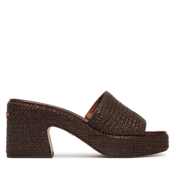 Klapki Tamaris. Brązowe klapki damskie Tamaris, bez wzorów, bez obcasa, bez zapięcia. Za 341.99 zł.