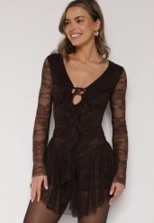 Brązowa Koronkowa Sukienka Wieczorowa z Wiązaniem przy Dekolcie Ferolena. Brązowe sukienki damskie Born2be, na imprezę, m, bez wzorów, z koronki, eleganckie, bez kołnierzyka, bez ramiączek. Za 169.99 zł.