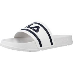 Klapki Fila Model Morro Bay Slipper Kolor Biały. Białe klapki damskie Fila, bez wzorów, z materiału, bez zapięcia. W wyprzedaży za 94.25 zł.