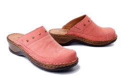 JOSEF SEIBEL 56685 380 480 Catalonia 85 koralle, klapki damskie. Czerwone klapki damskie Josef Seibel, na lato, bez wzorów, ze skóry, bez obcasa, bez zapięcia. Za 299.90 zł.
