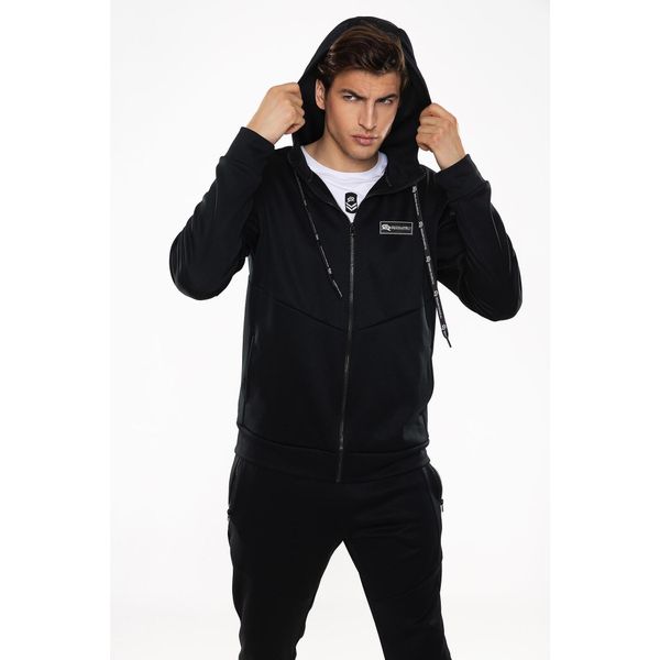 Bluza dresowa treningowa męska Rough Radical Energy Hoodie. Czarne bluzy męskie ROUGH RADICAL, m, bez wzorów, z dresówki, bez kaptura, na fitness i siłownię. Za 169.90 zł.