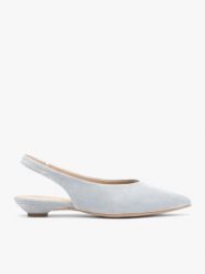 Jasnoniebieskie czółenka slingback w szpic. Niebieskie czółenka damskie Ryłko, bez wzorów, z gumy, casualowe, bez obcasa, na obcasie, bez zapięcia. Za 399.99 zł.