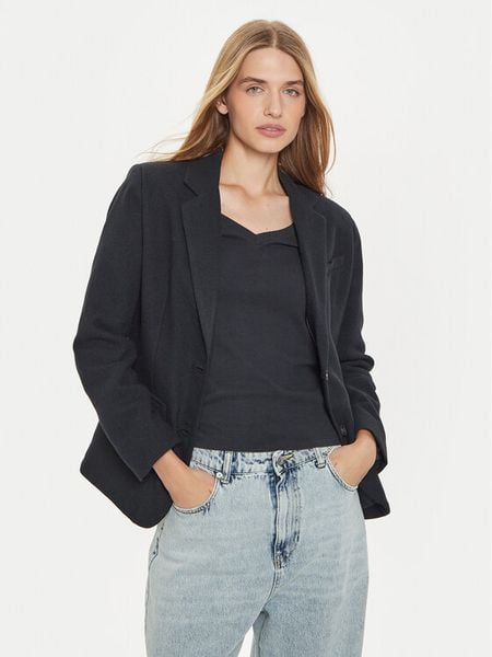 Levi's® Marynarka A7176-0008 Czarny Regular Fit. Czarne marynarki i żakiety damskie bez wzorów, z syntetyku, bez kołnierzyka, bez ramiączek. Za 589.99 zł.