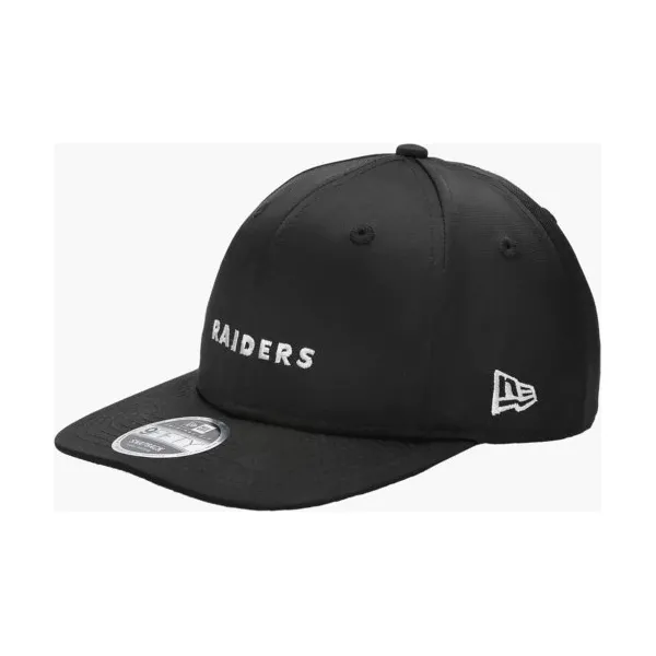 New Era Czapka Mini Logo Snap Oak Raiders Blk , czarny, rozmiar SM. Czarne czapki damskie New Era, z aplikacjami, z materiału. W wyprzedaży za 99.99 zł.