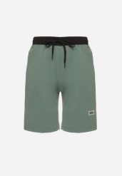 Zielone Dresowe Szorty Bermudy Zdobione Aplikacją Nitarosa. Zielone szorty męskie Born2be, z aplikacjami, z dresówki. Za 44.99 zł.