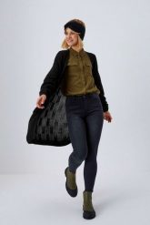 Luźny kardigan. Czarne kardigany damskie MOODO, m, bez wzorów, ze splotem, bez kołnierzyka. W wyprzedaży za 79.99 zł.