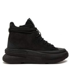 Botki Refresh. Czarne botki damskie Refresh, bez wzorów, bez obcasa, na płaskiej podeszwie, bez zapięcia. Za 299.99 zł.