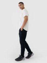 4F Spodnie dresowe joggery męskie - czarne 3XL. Czarne spodnie sportowe męskie 4F, l, bez wzorów, z bawełny. W wyprzedaży za 79.99 zł.