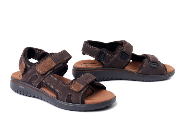 RIEKER 26450-26 brown, sandały męskie. Brązowe sandały męskie Rieker, na lato, bez wzorów, bez zapięcia. Za 303.92 zł.