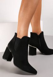 Czarne Botki Tyber. Czarne botki damskie Renee, z aplikacjami, przed kolano, bez obcasa, na obcasie, bez zapięcia. Za 149.99 zł.