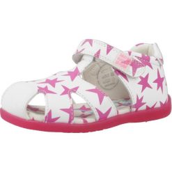 Sandały AGATHA RUIZ DE LA PRADA 242902A Biały. Białe sandały damskie Agatha Ruiz de la Prada, bez wzorów, ze skóry, bez obcasa, bez zapięcia. Za 246.55 zł.