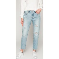 Levi's - Jeansy 501. Niebieskie jeansy damskie Levi's®, bez wzorów, z bawełny, z podwyższonym stanem. W wyprzedaży za 299.90 zł.