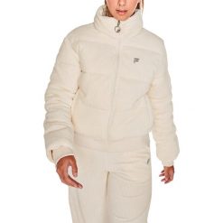 Kurtka turystyczna zimowa damska Fila Corleone Puff. Białe kurtki sportowe damskie Fila, na zimę, xl, bez wzorów, z bawełny, bez ramiączek, bez kaptura. Za 376.00 zł.