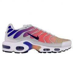 Buty do chodzenia damskie Nike Air Max Plus Tn Platinum. Białe obuwie sportowe damskie Nike, bez wzorów, z materiału, bez zapięcia, trekkingowe, nike air max. Za 803.00 zł.