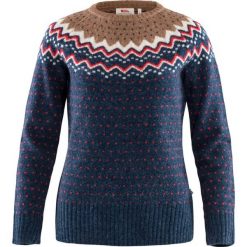 Sweter damski Fjallraven Ovik Knit Sweater. Czarne swetry nierozpinane damskie Fjällräven, na zimę, uniwersalny, bez wzorów, z dzianiny, klasyczne, bez kołnierzyka, bez ramiączek. Za 898.65 zł.