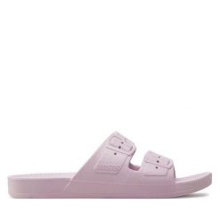 Klapki Freedom Moses. Czerwone klapki damskie Freedom moses, bez wzorów, bez obcasa, bez zapięcia. Za 219.99 zł.
