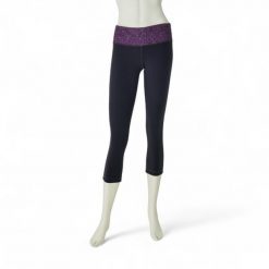 Second life - Kobiety Legginsy do jogi i biegania fioletowe - Stan bardzo dobry. Fioletowe legginsy damskie LULULEMON, m, bez wzorów, z tkaniny, do biegania. Za 144.80 zł.