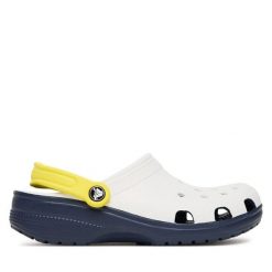 Klapki Crocs. Białe klapki męskie Crocs, bez wzorów, bez zapięcia. Za 189.99 zł.