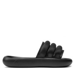 Klapki adidas. Czarne klapki damskie Adidas, bez wzorów, bez obcasa, bez zapięcia. Za 199.99 zł.