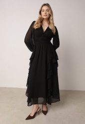 Czarna Romantyczna Sukienka Koktajlowa z Falbanami i Marszczeniem w Pasie Aranilla. Czarne sukienki damskie Born2be, l, z aplikacjami, z materiału, klasyczne, bez kołnierzyka, bez ramiączek, maxi, rozkloszowane. Za 199.99 zł.