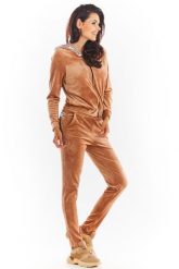 Krótka Welurowa Bluza na Suwak z Kapturem - Beżowa. Brązowe bluzy damskie Awama, l, bez wzorów, z materiału, bez ramiączek, z kapturem. Za 219.90 zł.