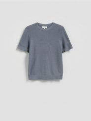 Sweter z krótkim rękawem - jasnoniebieski. Niebieskie swetry męskie Reserved, l, bez wzorów, z bawełny, bez kołnierzyka, bez ramiączek. Za 159.99 zł.